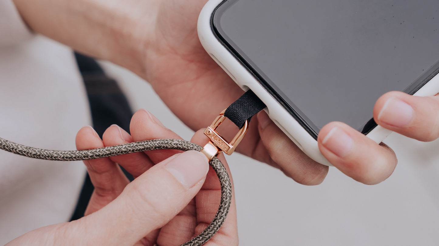 LEXFUN Power Sling 可調式充電線手機背帶 (USB-C/Lightning)