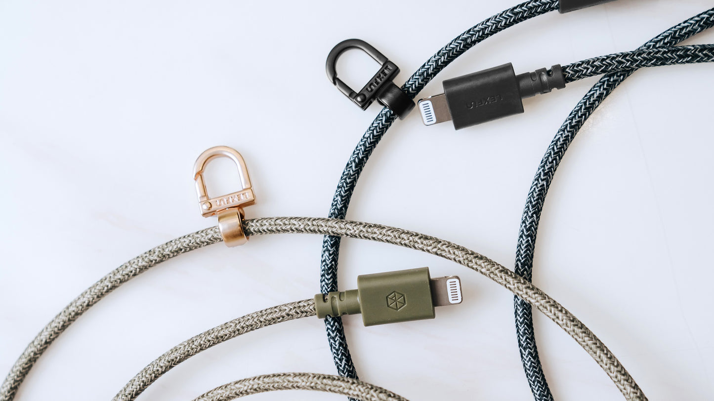 LEXFUN Power Sling 可調式充電線手機背帶 (USB-C/Lightning)