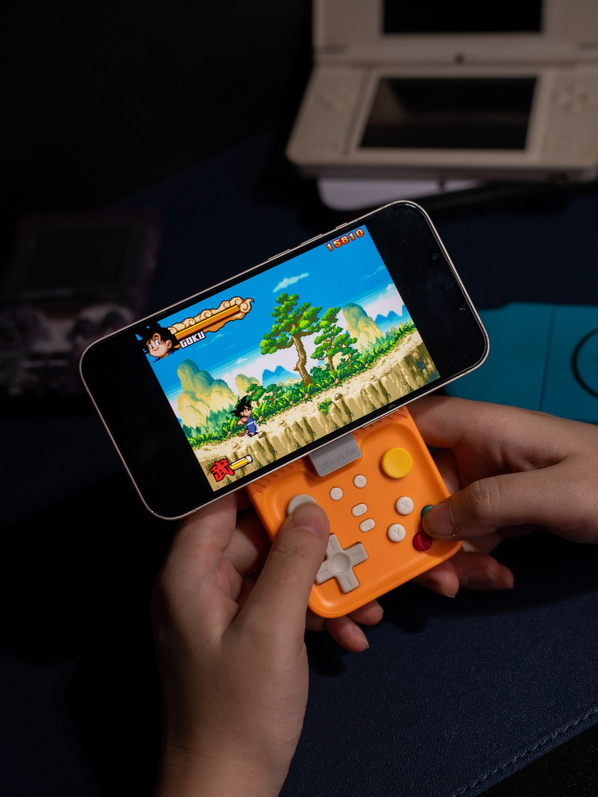 abxylute M4 MagSafe 磁吸遊戲手掣 專為 iPhone 和 Android 設計